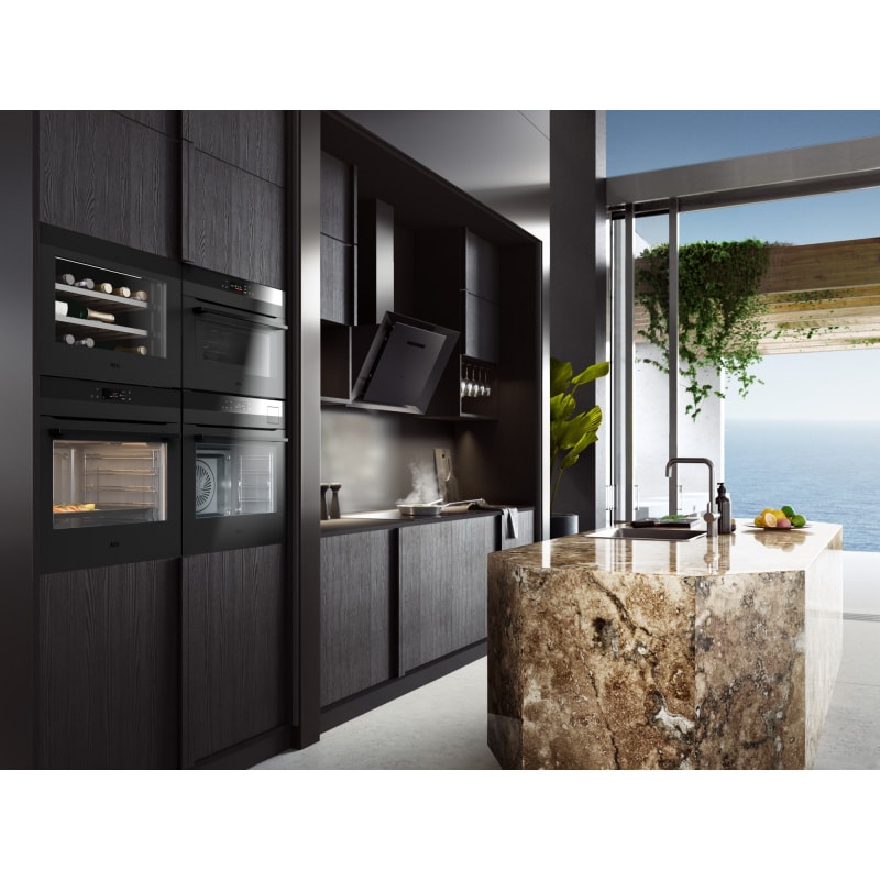 AEG Series 8000 BPK742280T 71 l 3500 W Zwart